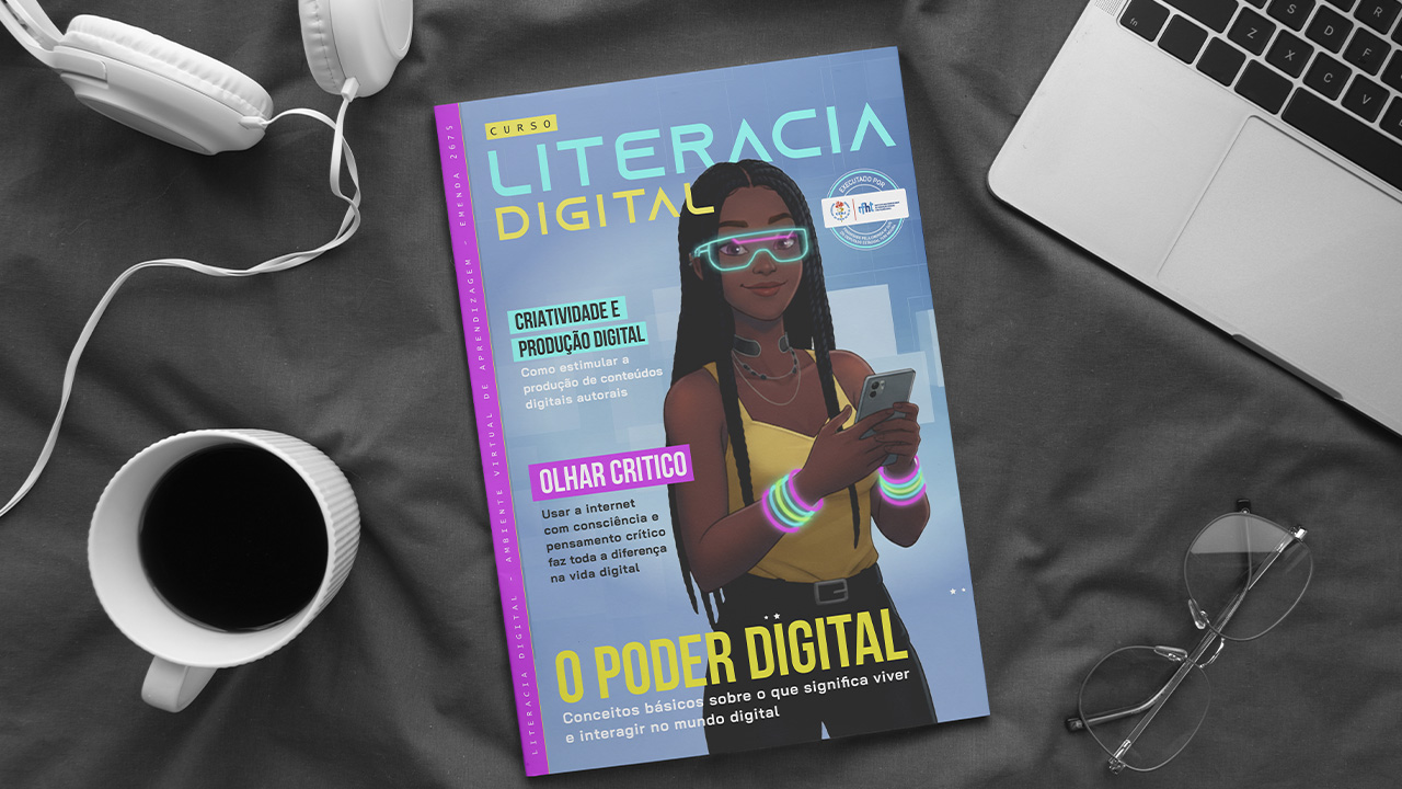 Capa de revista do curso de Literacia Digital