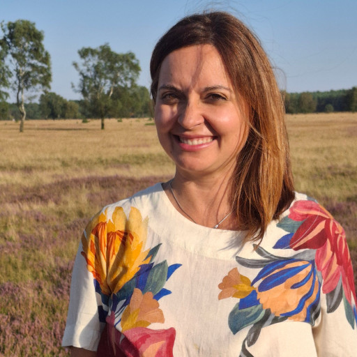 Clara Carvalho De Lemos